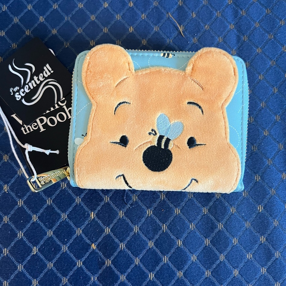 Disney Loungefly Winnie the Pooh Wallet Accordion Style